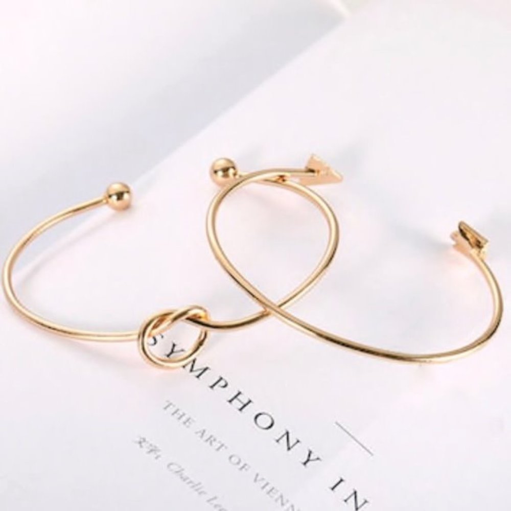 Gold Knot & Arrow Trendy Bracelet Set